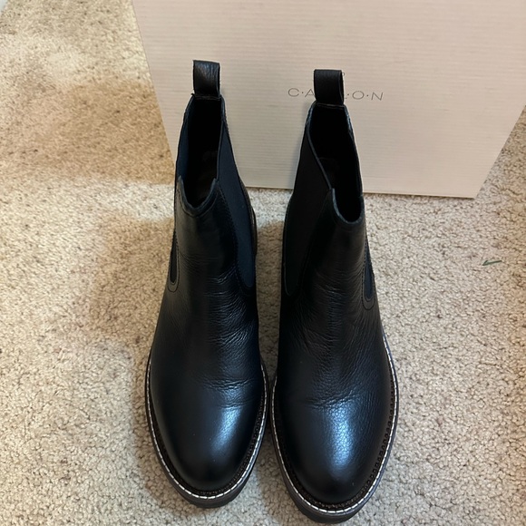 Caslon Chelsea Boot - Picture 3 of 5